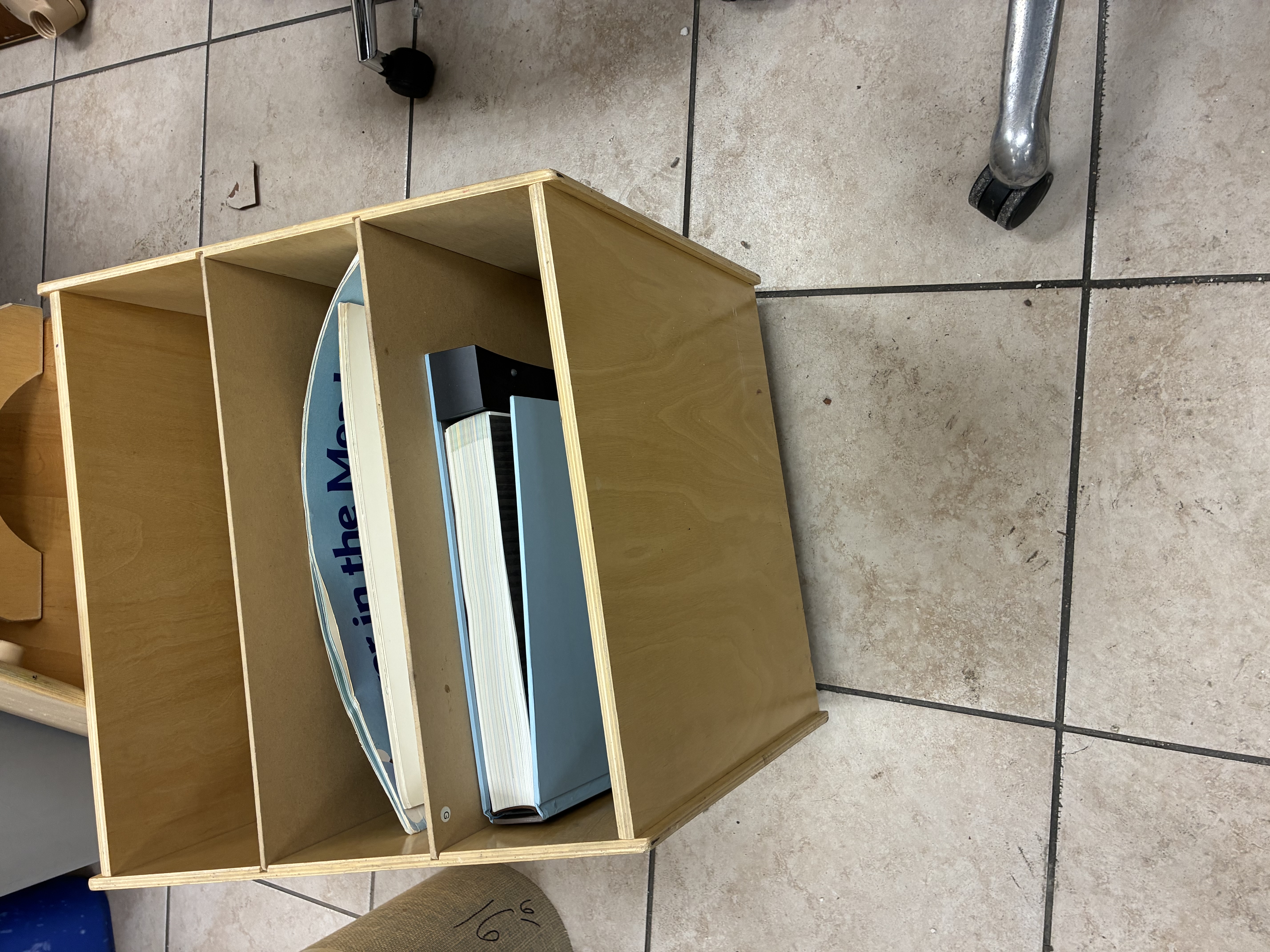 Organizer for Large Book
