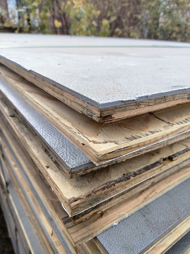 1 1/4" Plywood w/ HDPE overlay - mezzanine decking 4' x 8' T&G